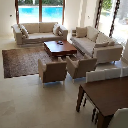 Villa Larissa Villalari