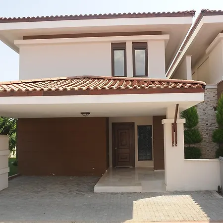 Villa Larissa Villalari